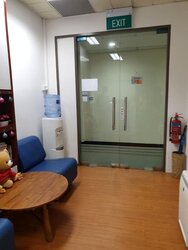 Lucky Plaza (D9), Retail #457452271